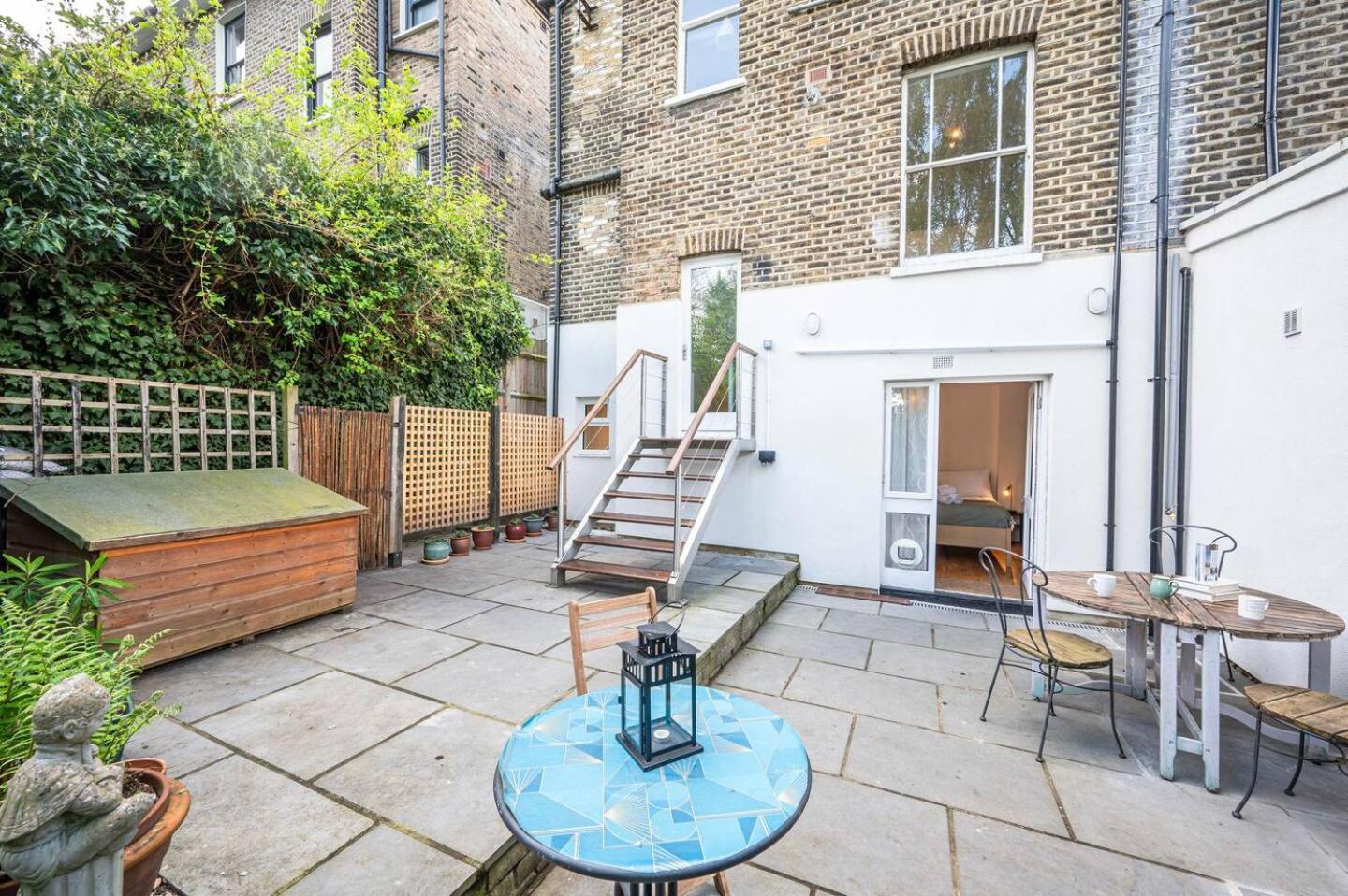 Spacious 20min To Bridge Pass The Keys Londra