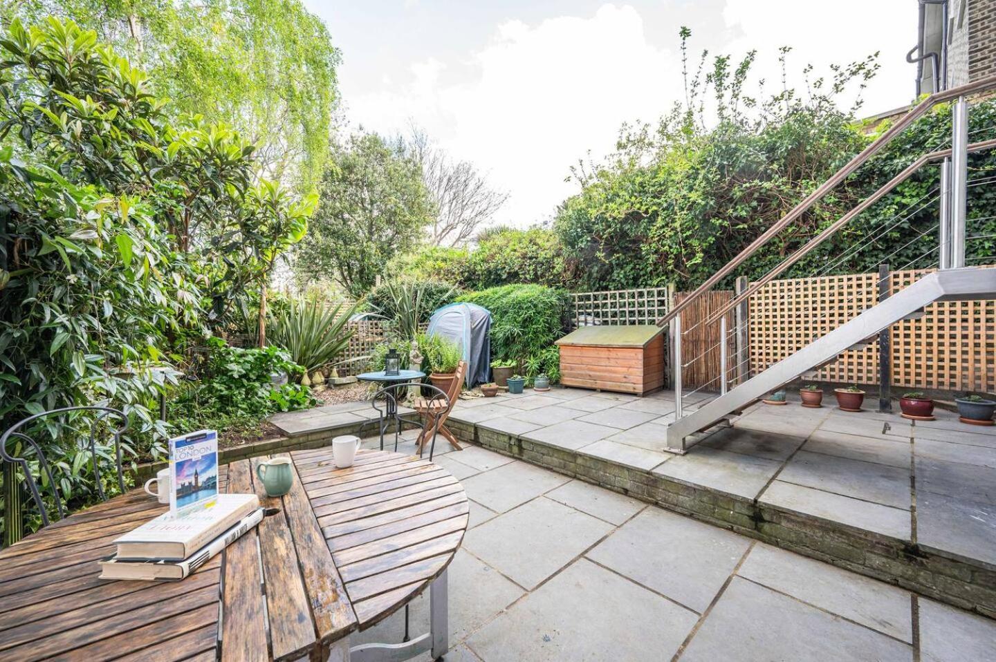 Spacious 20min To Bridge Pass The Keys Londra