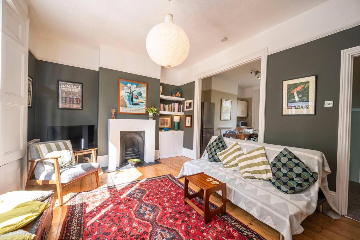 Spacious 20min To Bridge Pass The Keys Londra